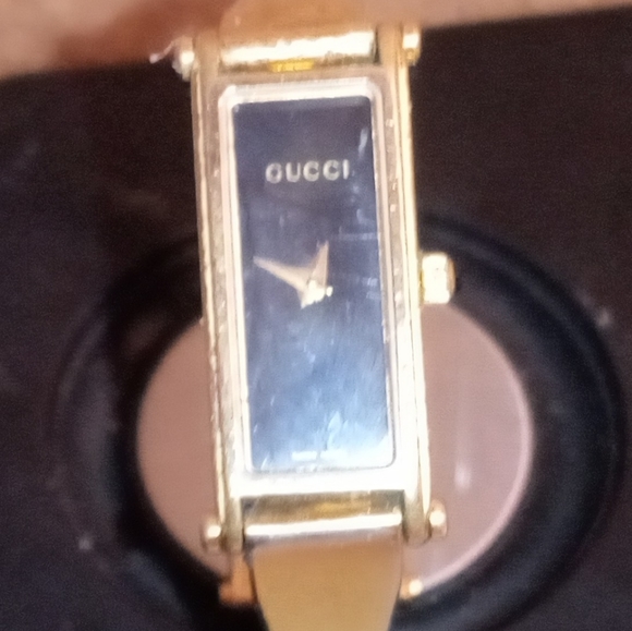 Authenticat women's Gucci watch - Picture 3 of 3